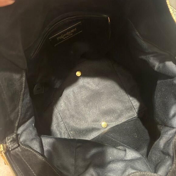 YSL Downtown Tote in patent black - Picture 14 of 16